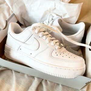 BRAND NEW WMNS Nike Air Force 1